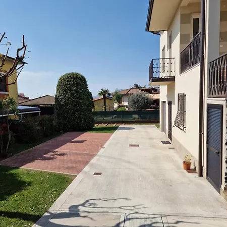 A Due Passi Dal Adro