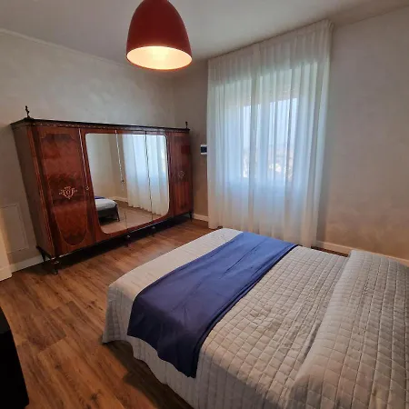 Bed and Breakfast A Due Passi Dal Adro